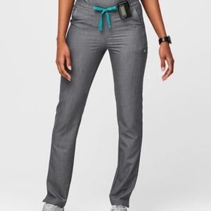 Figs Yola skinny leg scrub pants- M